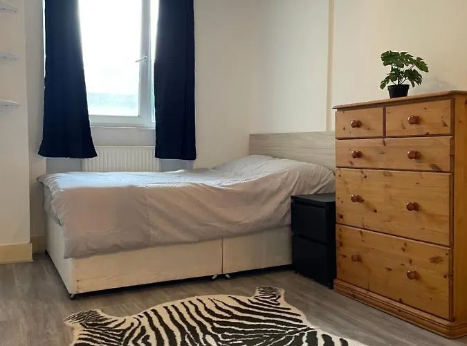 Central London Serviced Apartment Near Borough Station Se1