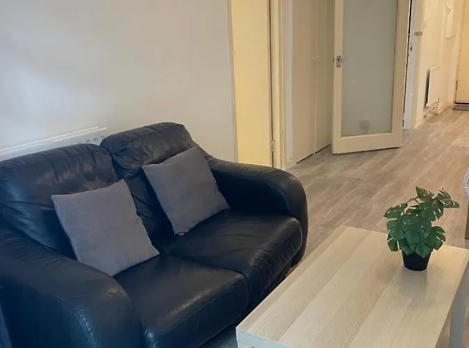 Central London Serviced Apartment Near Borough Station Se1